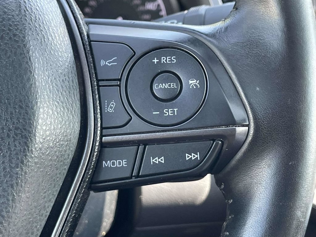 Used 2024 Toyota Camry SE w/ Convenience Package FWD image 29