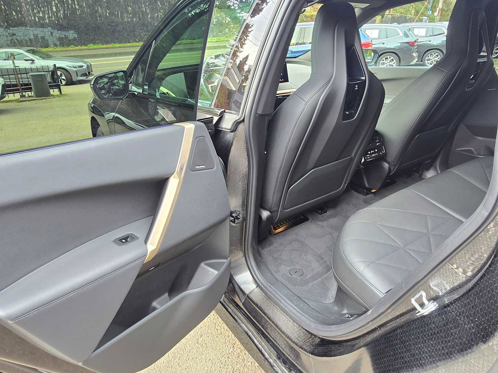 Used 2026 BMW iX xDrive45 w/ Executive Package image 15