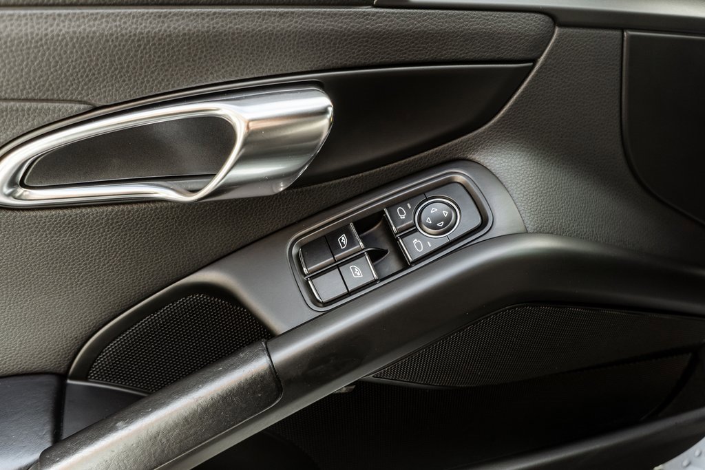 Used 2016 Porsche Cayman S image 15