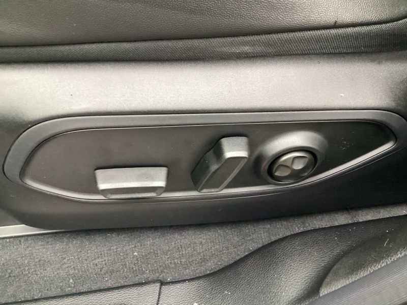 New 2025 Jeep Grand Cherokee L Altitude image 28