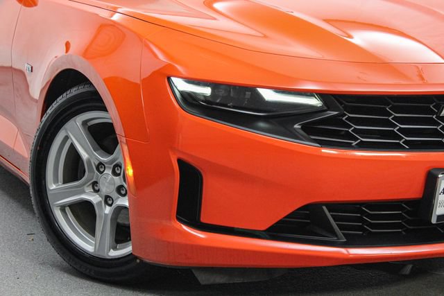 Certified 2019 Chevrolet Camaro LT RWD image 3