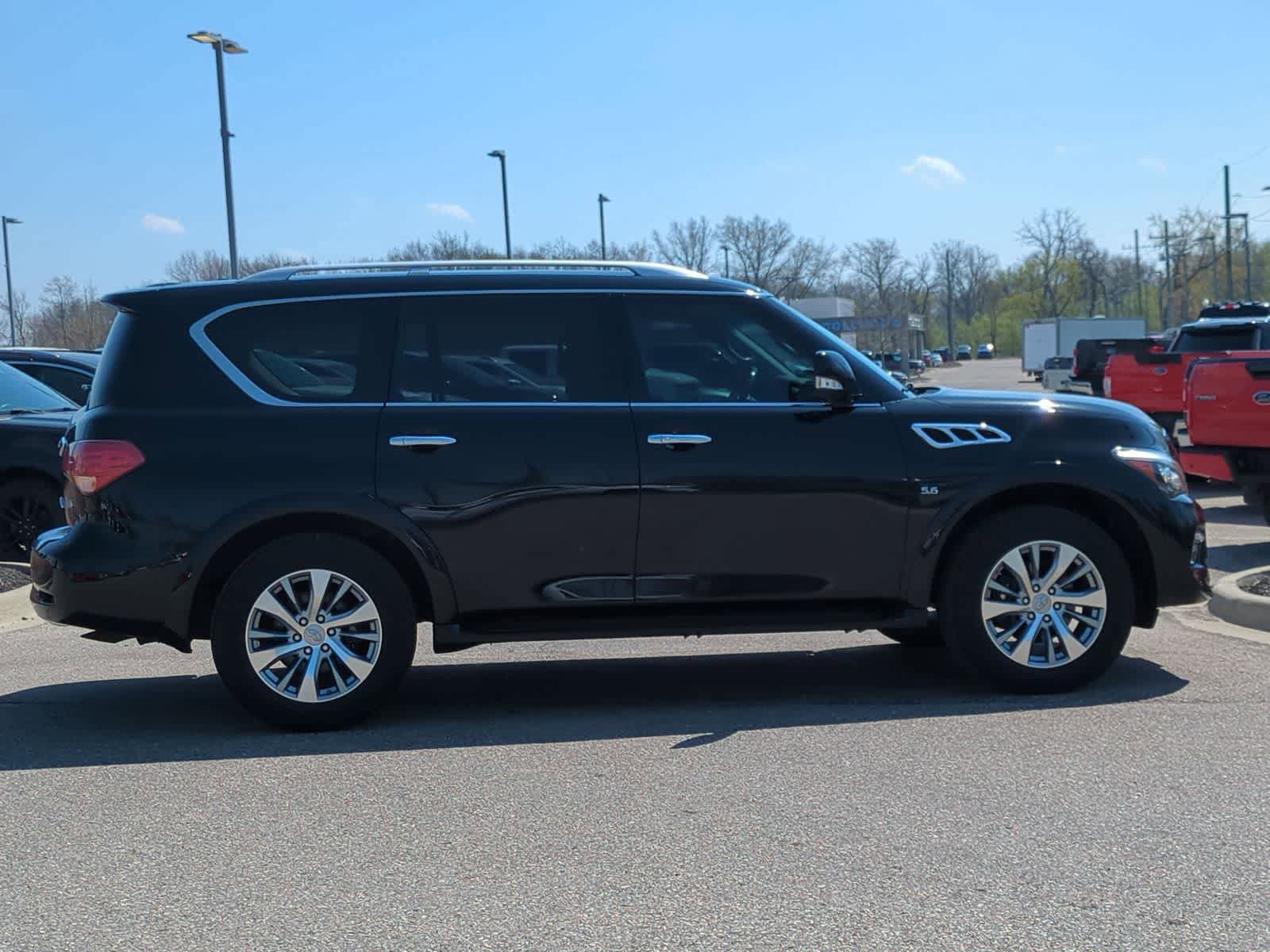 Used 2016 INFINITI QX80 4WD w/ Driver's Assistance Package image 9