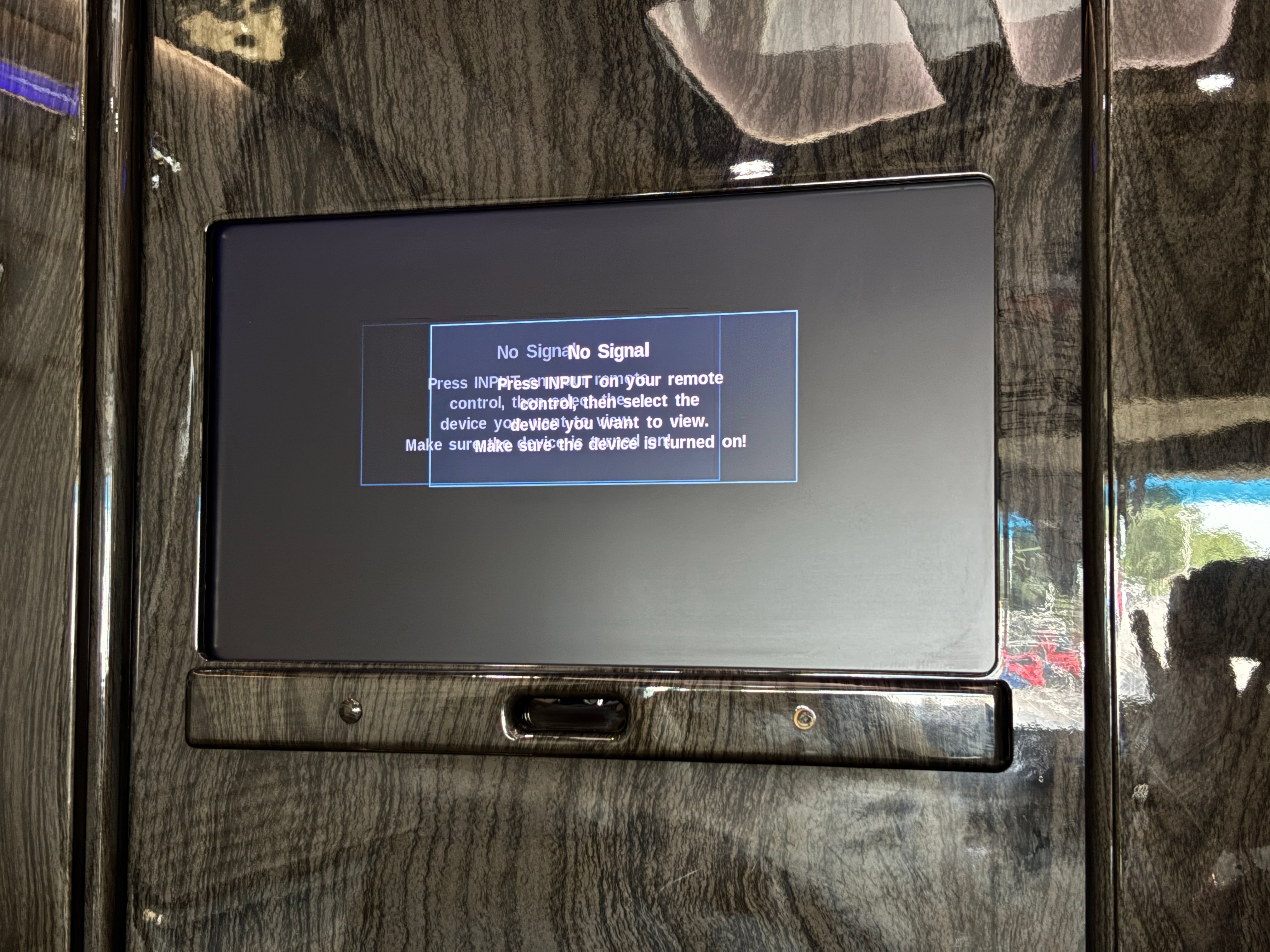 Used 2020 Mercedes-Benz Sprinter 2500 w/ Windows All Around Package image 52