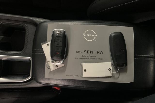Used 2024 Nissan Sentra SV FWD image 9
