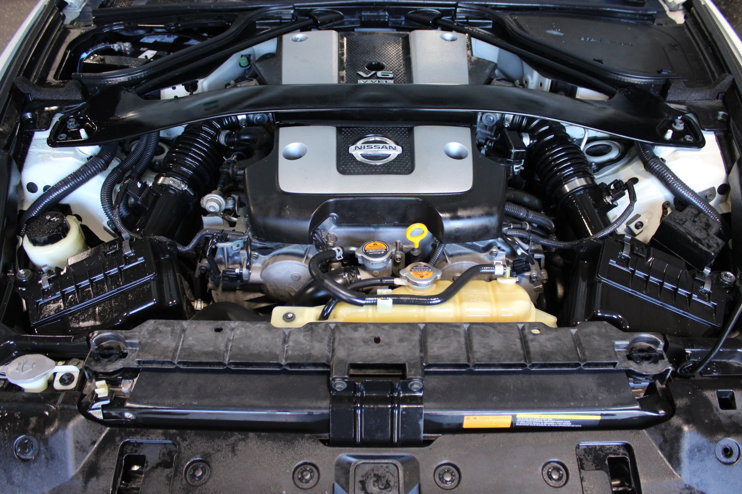 Used 2015 Nissan 370Z Coupe w/ Aerodynamics Package RWD image 30