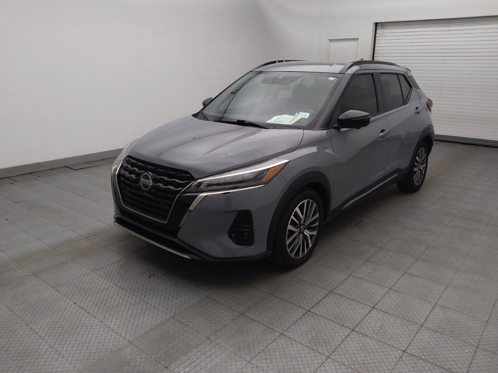 Used 2021 Nissan Kicks SR w/ SR Premium Package FWD image 2