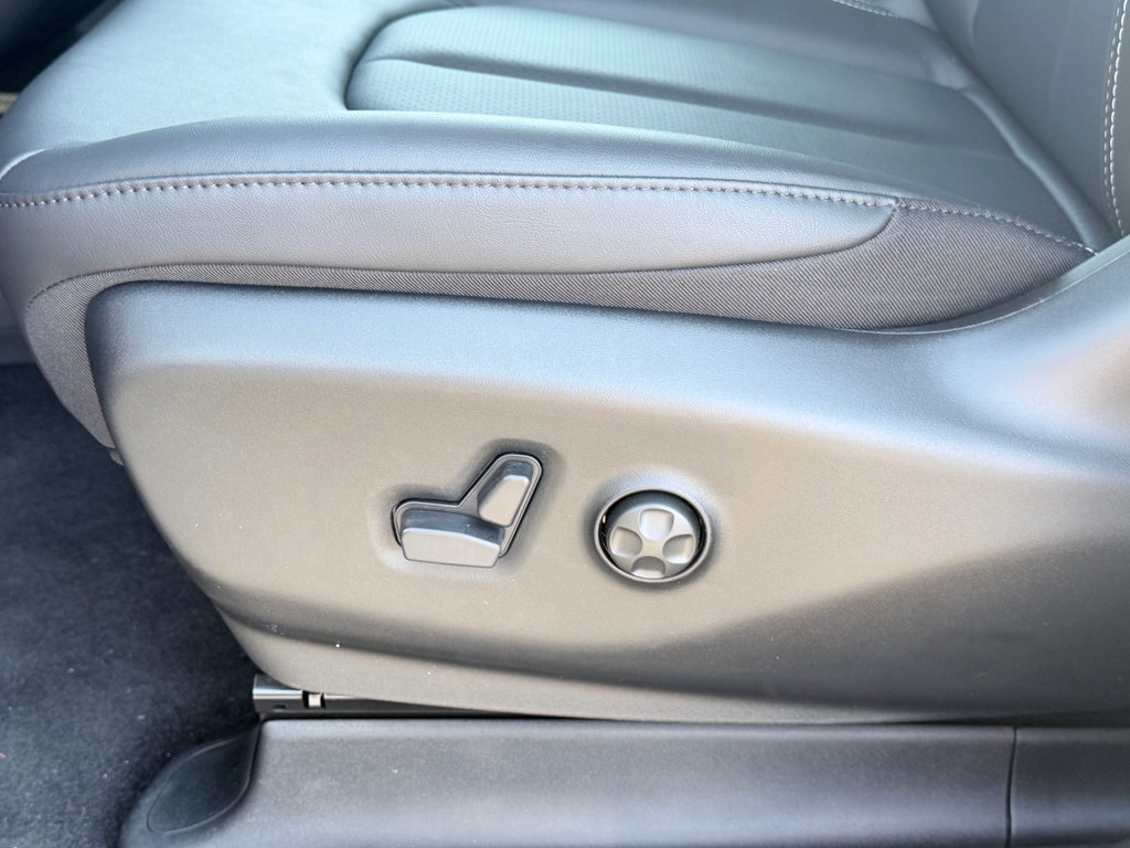 New 2026 Chrysler Pacifica Select image 22