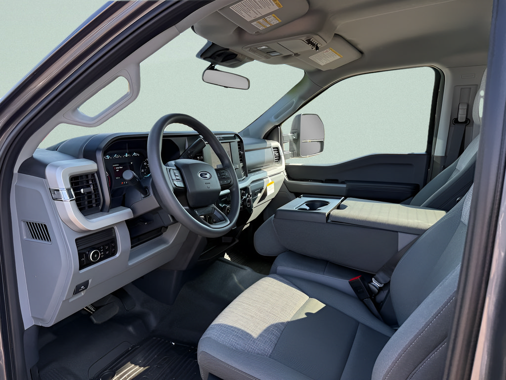 Used 2026 Ford F350 XLT w/ FX4 Off-Road Package AWD/4WD image 4