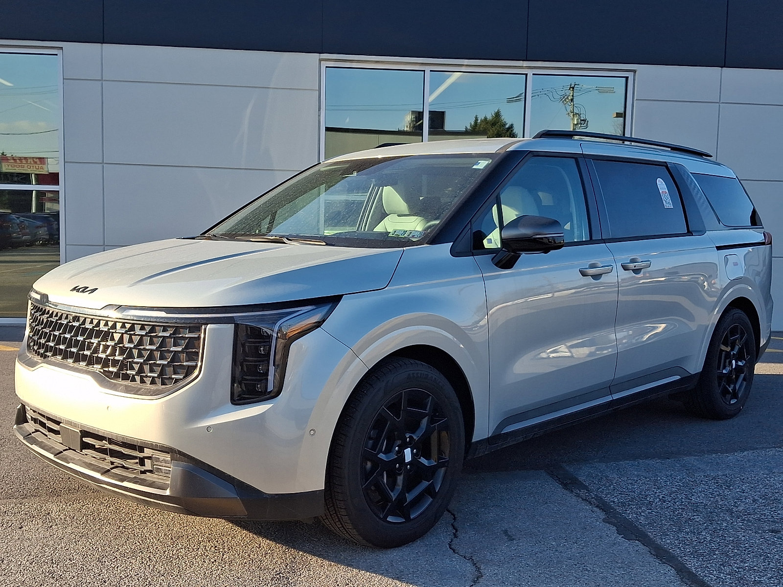 New 2025 Kia Carnival SX Prestige image 4