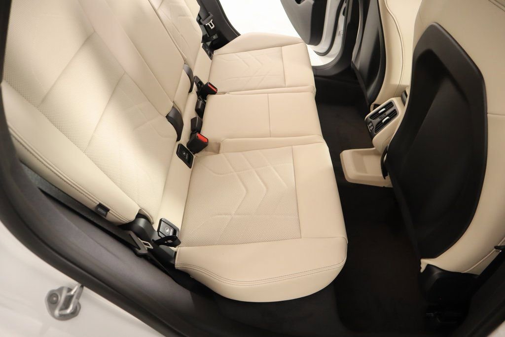New 2025 BMW X1 xDrive28i w/ Technology Package AWD/4WD image 16