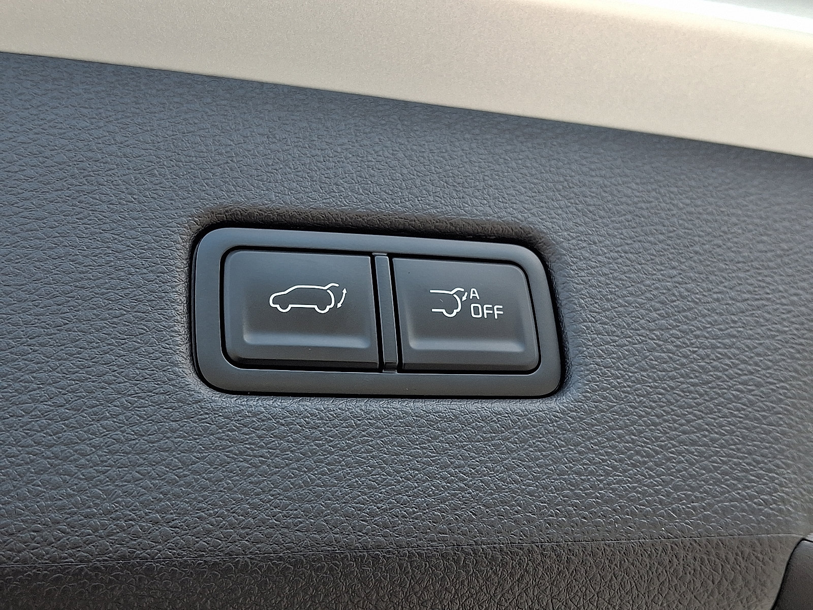 Certified 2026 Kia Carnival SX Prestige FWD image 32
