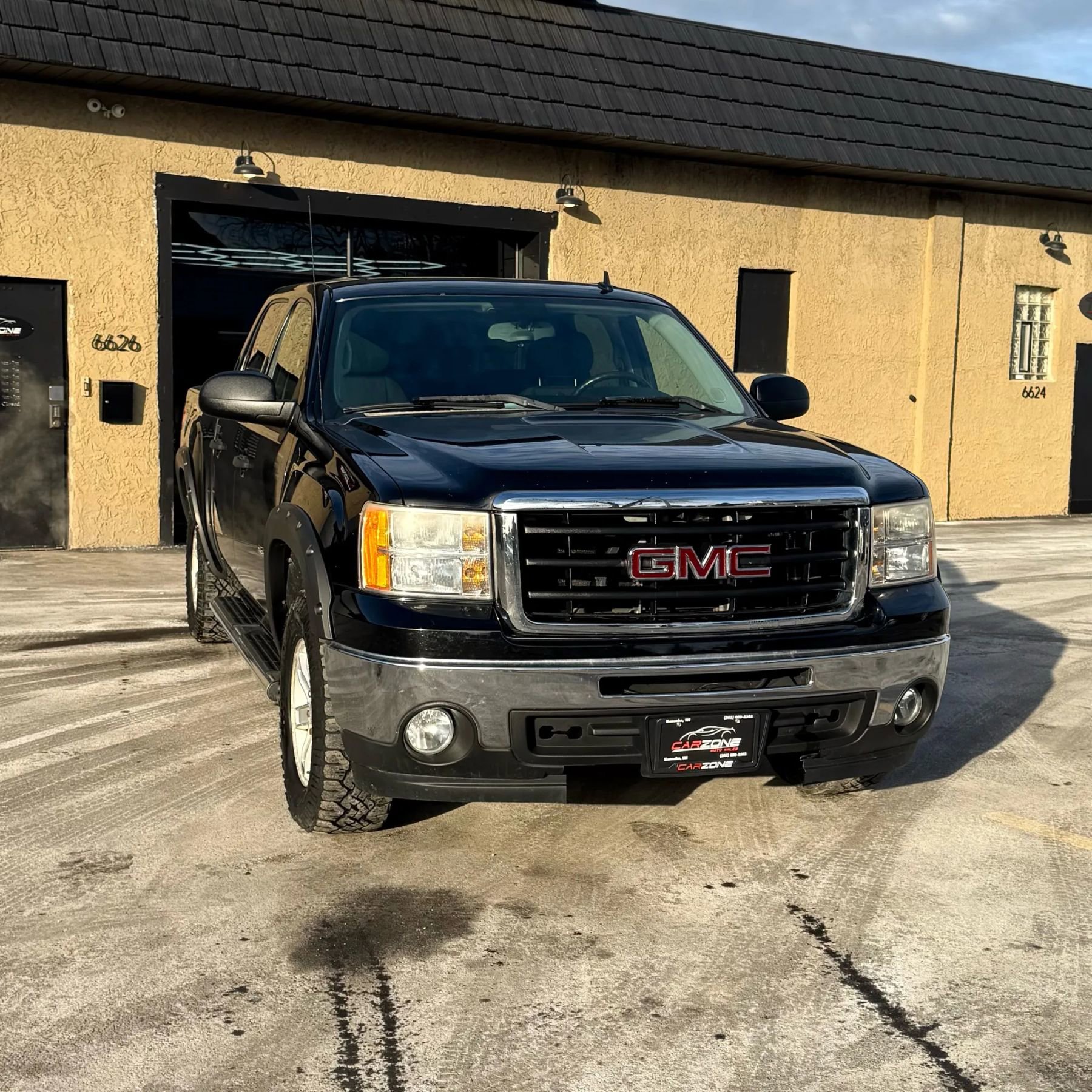 Used 2011 GMC Sierra 1500 SLE w/ Power Tech Package image 3