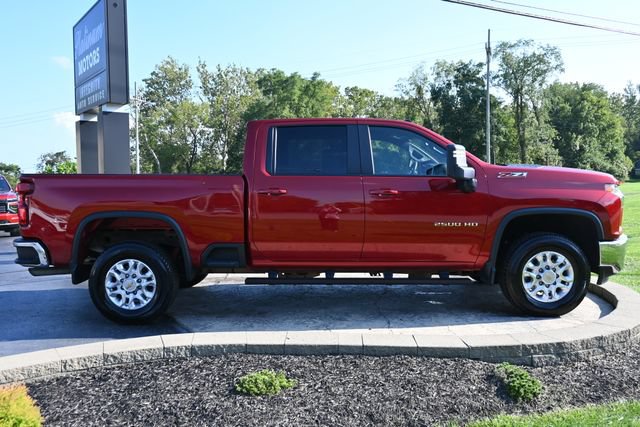 Used 2022 Chevrolet Silverado 2500 LT AWD/4WD image 4