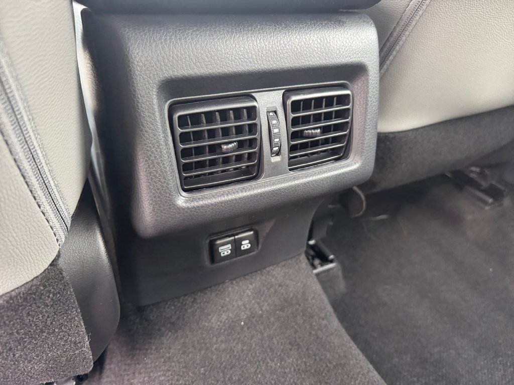 Used 2026 Toyota Camry SE FWD image 20