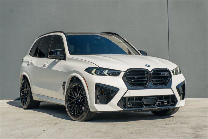 Used 2025 BMW X5 M Competition w/ Executive Package image 2