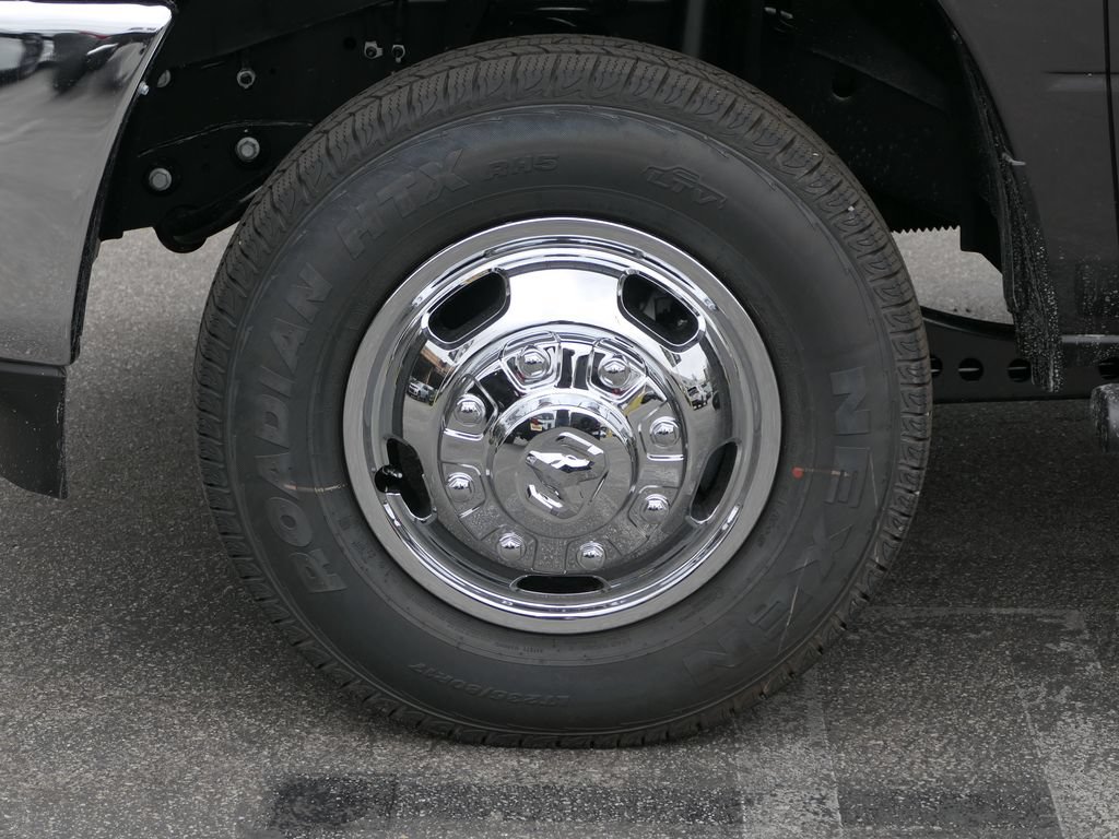 New 2026 RAM 3500 Tradesman AWD/4WD image 10