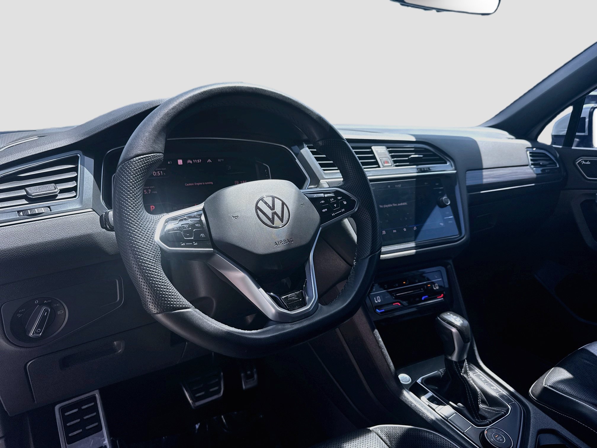 Used 2022 Volkswagen Tiguan SEL R-Line AWD/4WD image 9