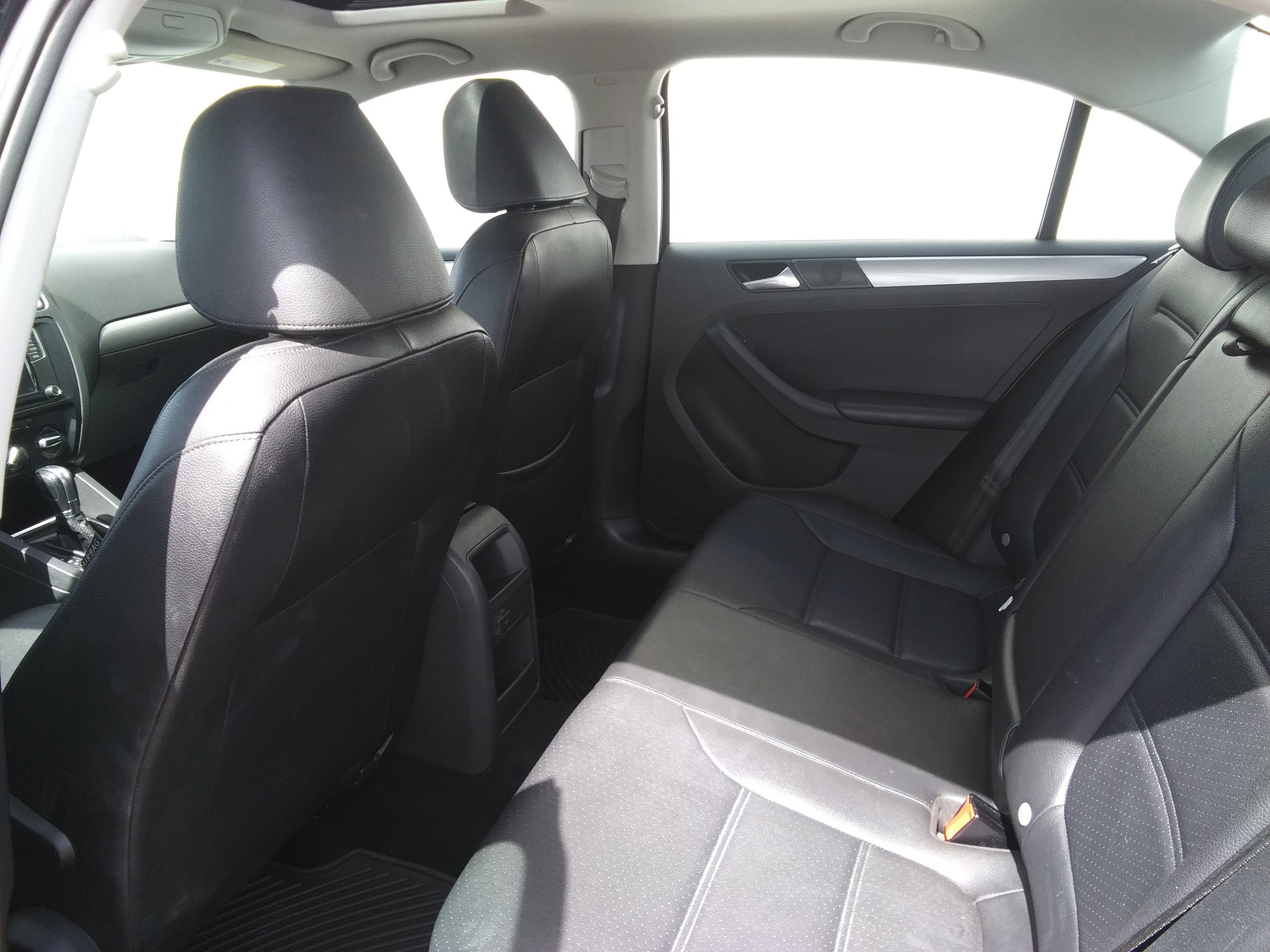 Used 2018 Volkswagen Jetta SE FWD image 8