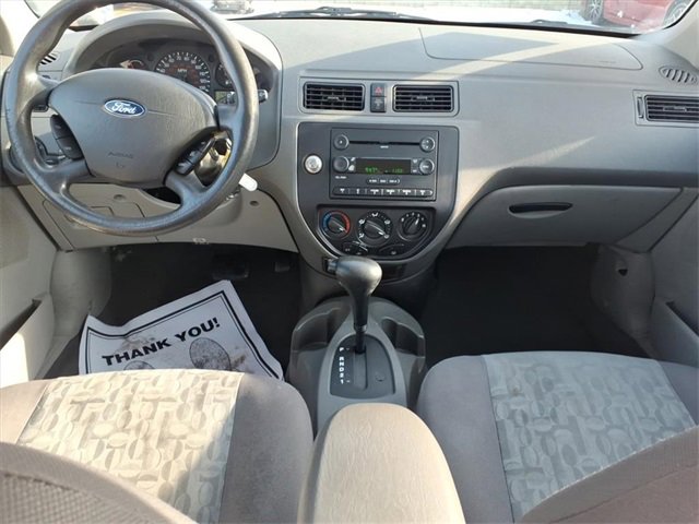 Used 2005 Ford Focus ZX4 Sedan image 11