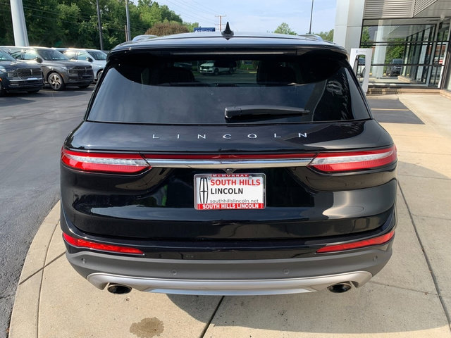Used 2022 Lincoln Corsair AWD w/ Premium Package image 4