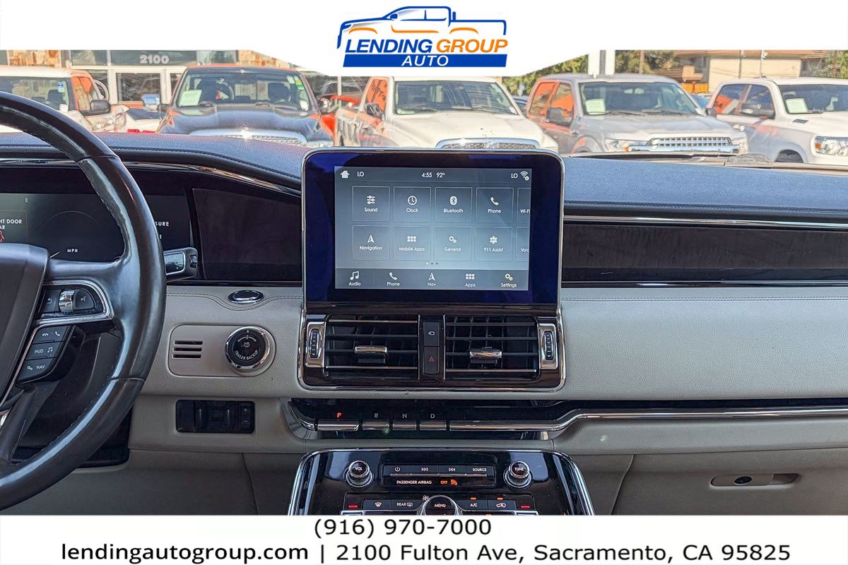 Used 2018 Lincoln Navigator L Reserve w/ Technology Package AWD/4WD image 12