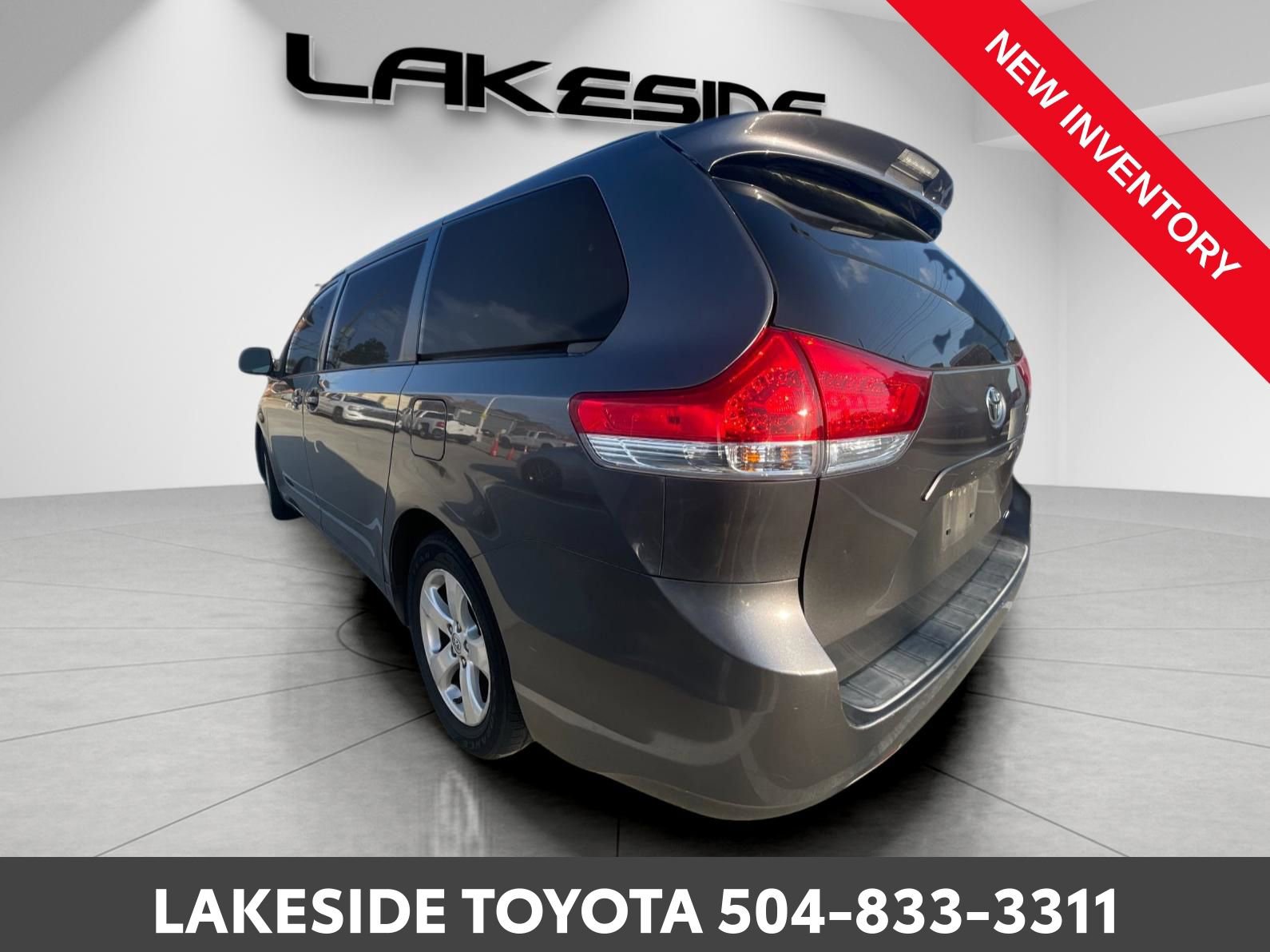Used 2013 Toyota Sienna LE image 4