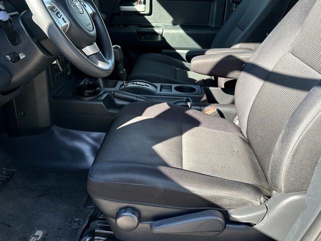 Used 2014 Toyota FJ Cruiser 4WD w/ Convenience Package image 14