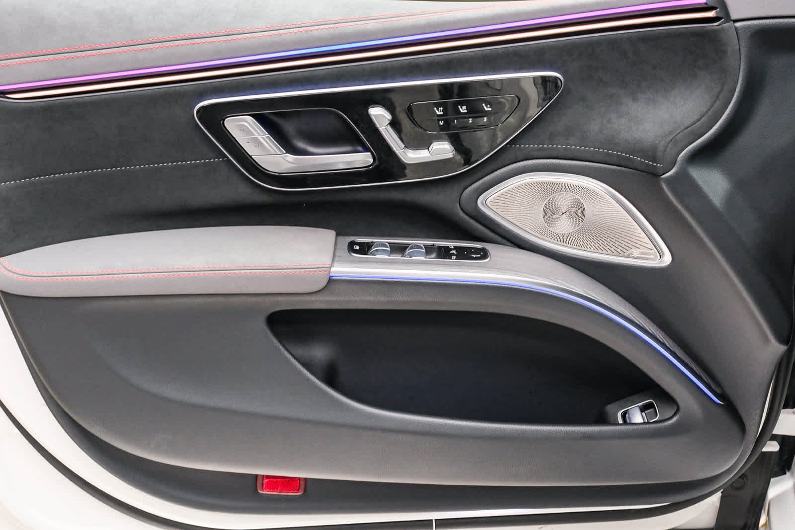 Certified 2023 Mercedes-Benz EQS 580 4MATIC Sedan image 27
