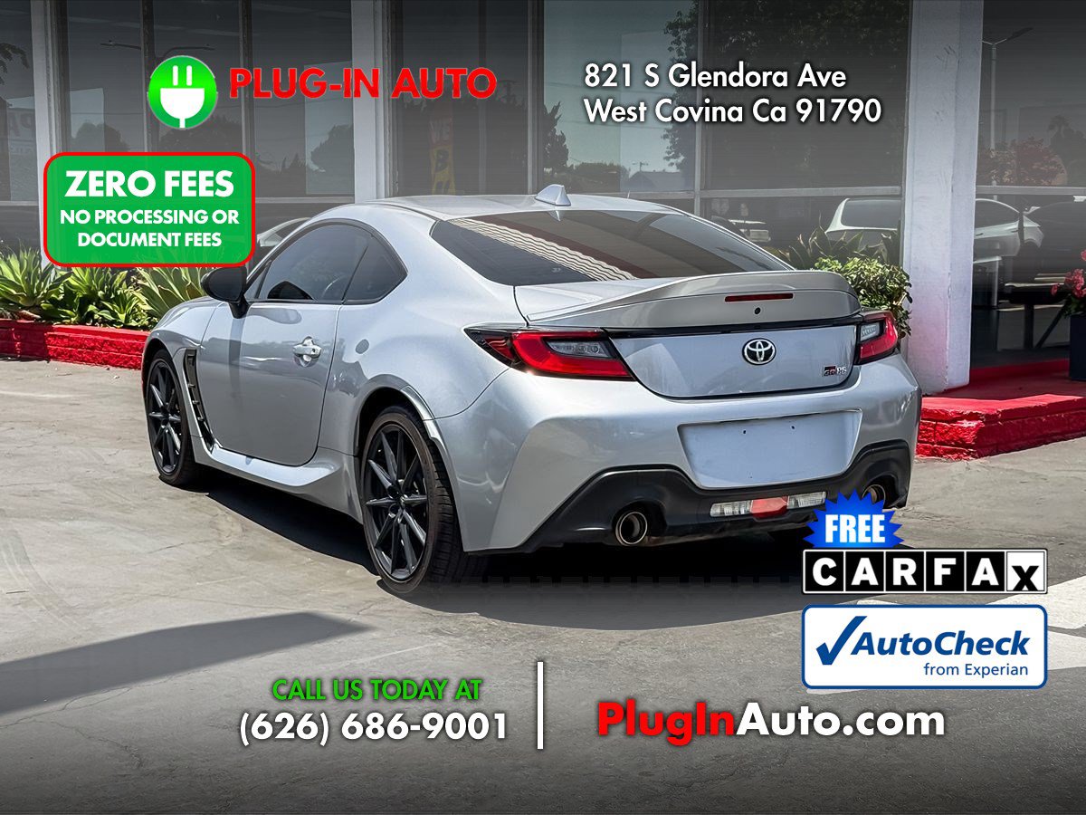Used 2023 Toyota GR86 Premium RWD image 2