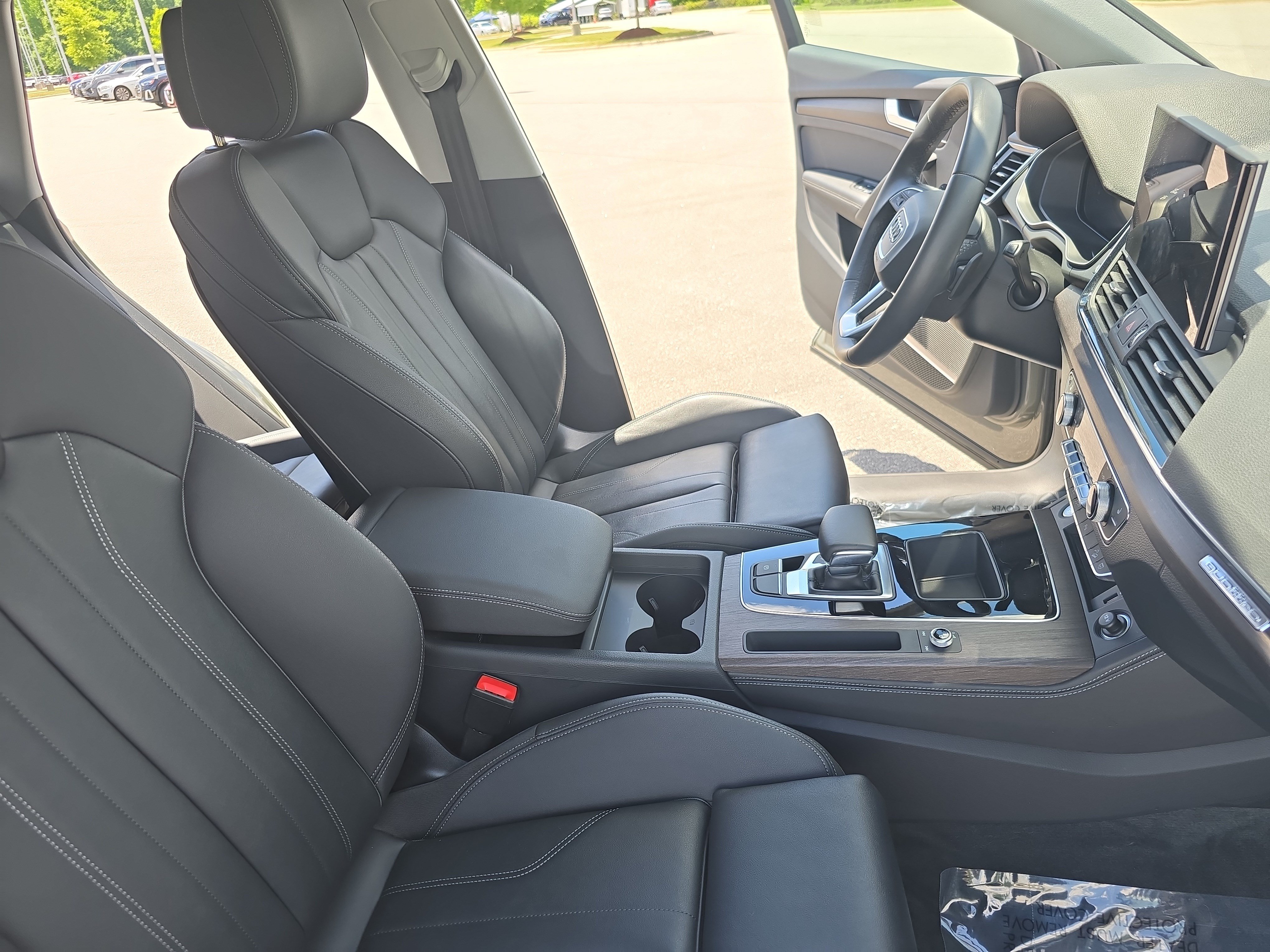 Used 2023 Audi Q5 e Premium Plus w/ Premium Plus Package AWD/4WD image 10