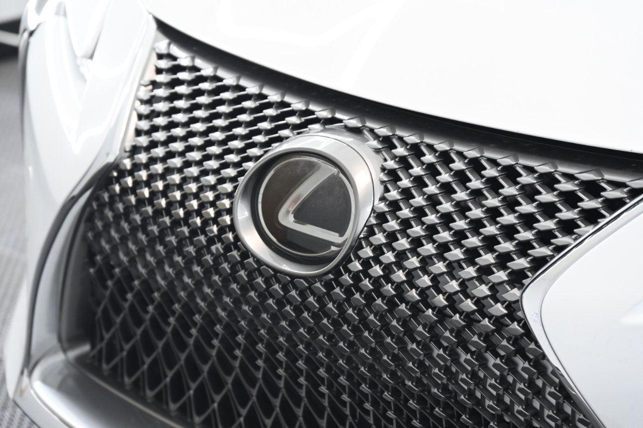 Used 2018 Lexus LC 500 Coupe w/ Touring Package image 8