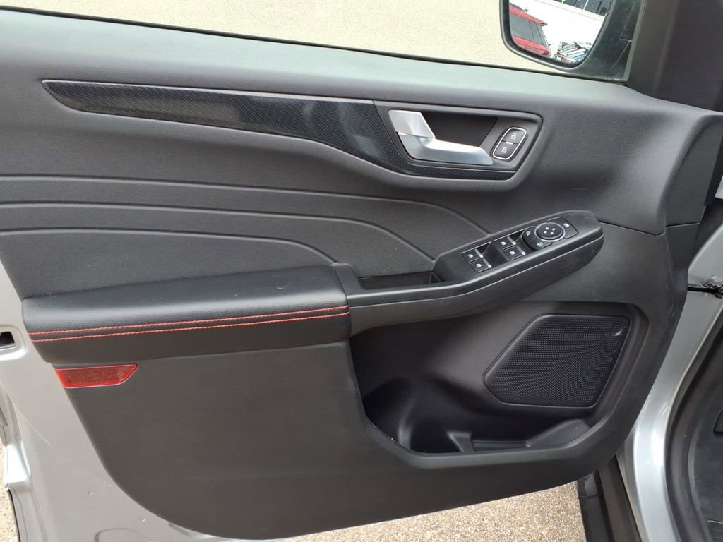 Used 2024 Ford Escape ST-Line w/ Tech Pack #1 image 13