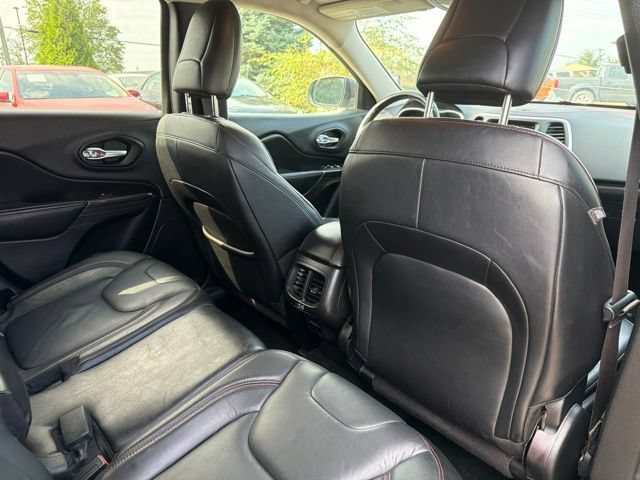 Used 2014 Jeep Cherokee Trailhawk w/ Comfort/Convenience Group AWD/4WD image 23