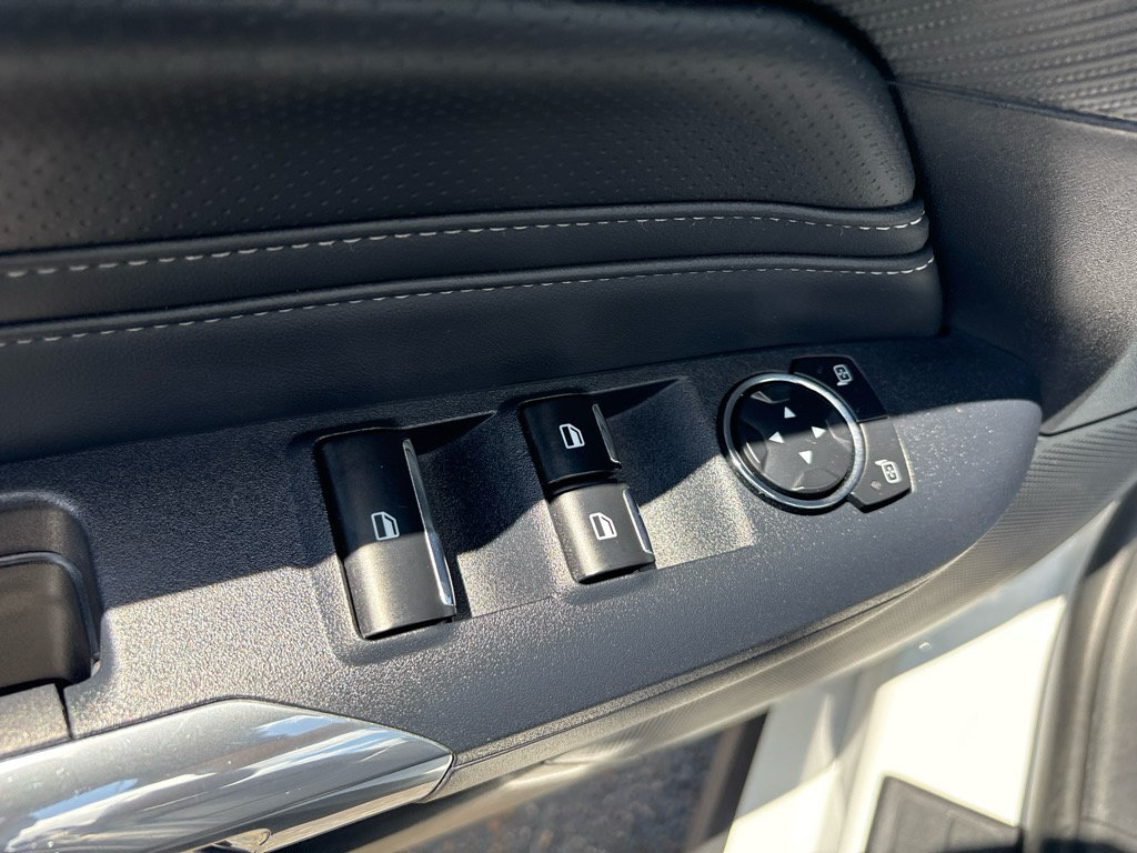 Used 2025 Ford Mustang Premium RWD image 21