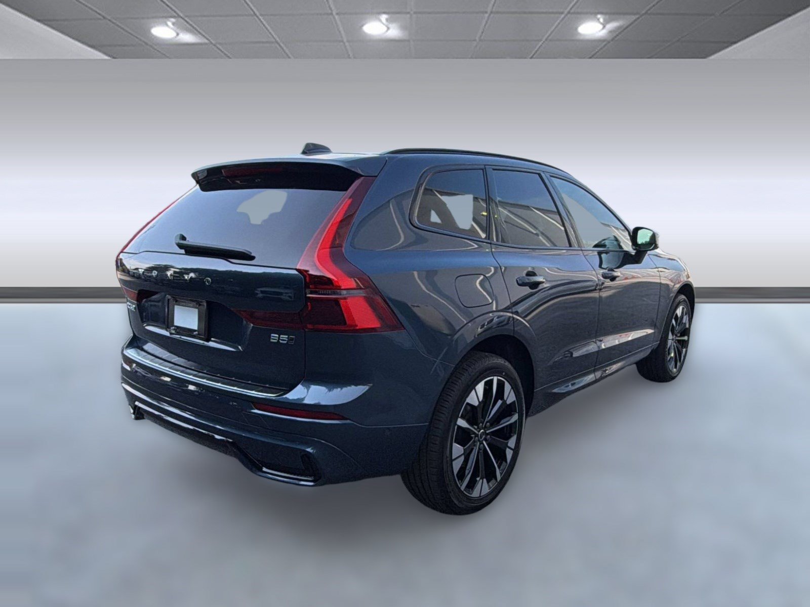 New 2026 Volvo XC60 B5 Plus w/ Protection Package Premier AWD/4WD image 9