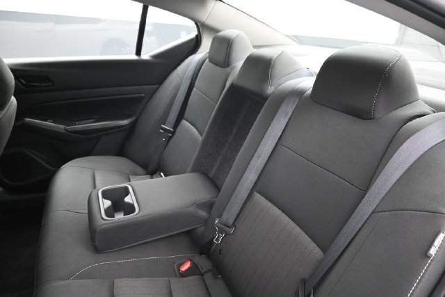 Used 2025 Nissan Altima 2.5 SV FWD image 24