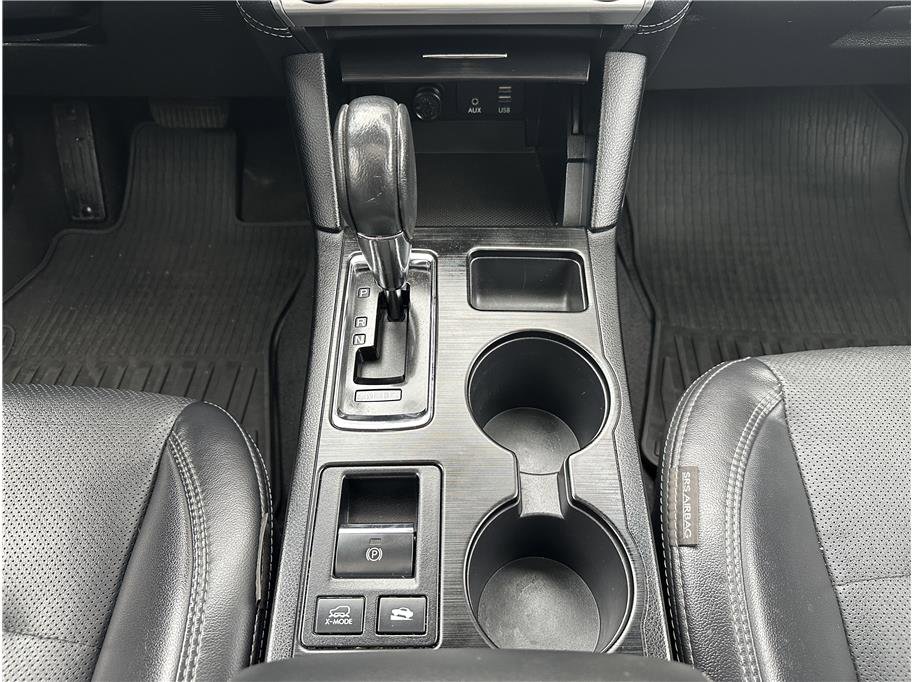 Used 2018 Subaru Outback 2.5i Limited image 24