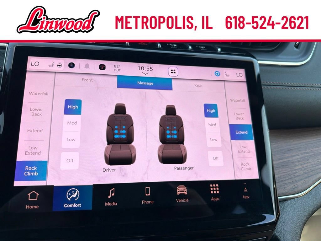 Used 2025 Jeep Grand Cherokee Summit AWD/4WD image 3
