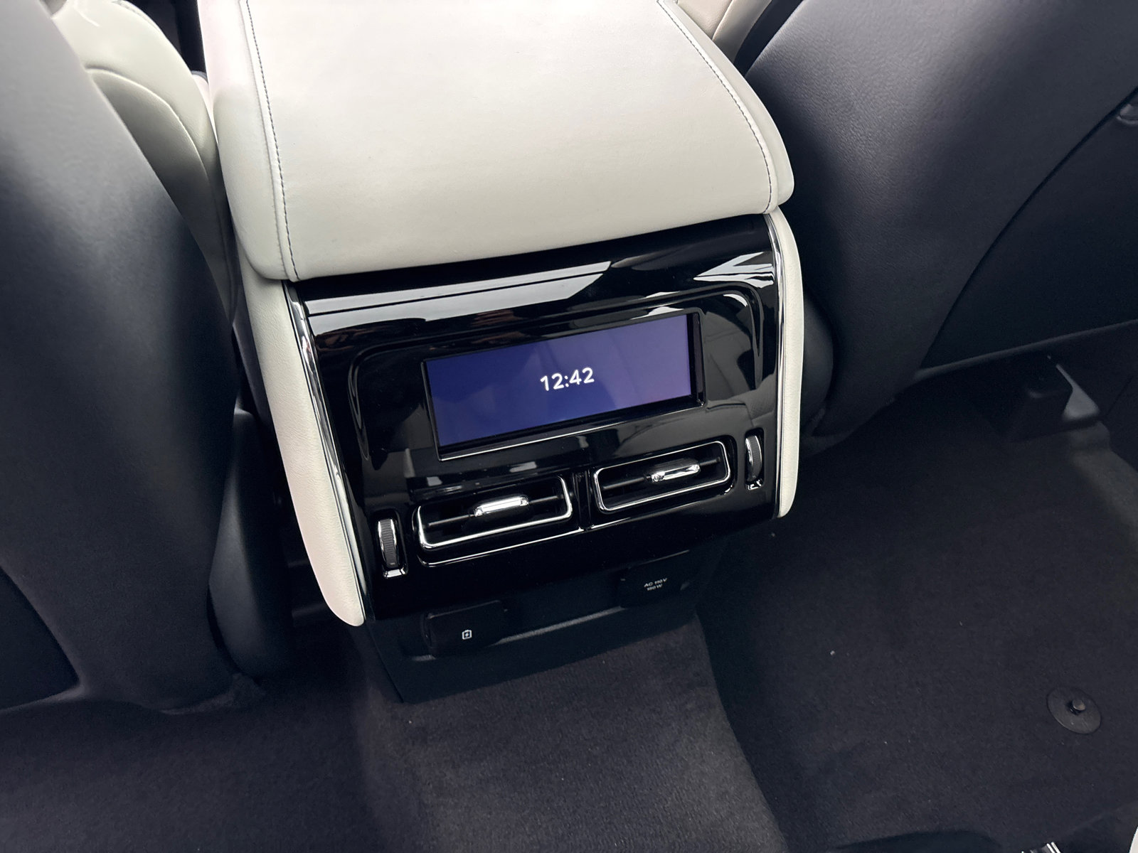 New 2026 Lincoln Aviator Black Label w/ Dynamic Handling Package image 32