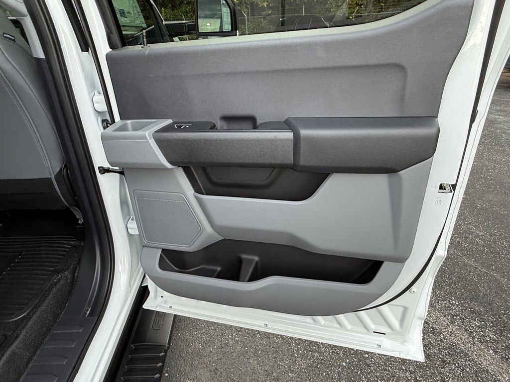 New 2026 Ford F350 XLT RWD image 16