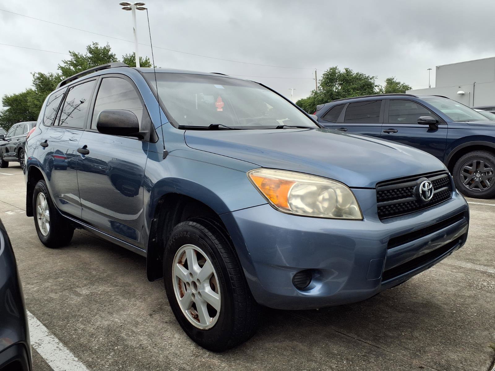 Used 2008 Toyota RAV4 2WD image 2