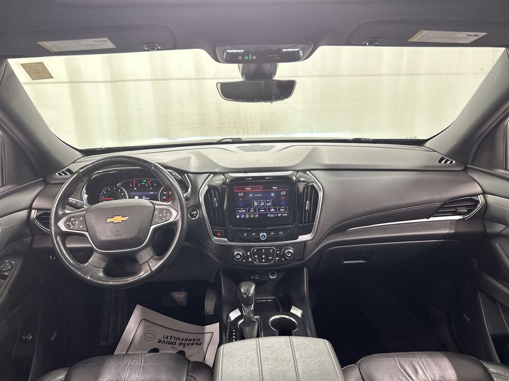 Used 2022 Chevrolet Traverse LT w/ LT Premium Package AWD/4WD image 18