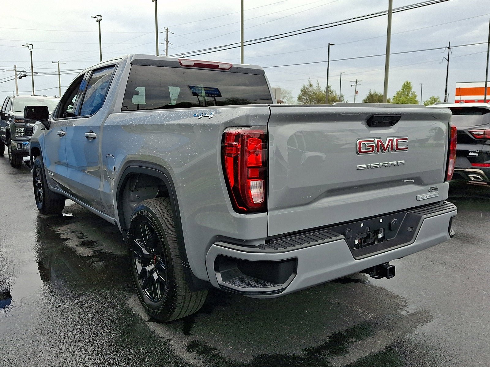 Used 2024 GMC Sierra 1500 Elevation AWD/4WD image 4