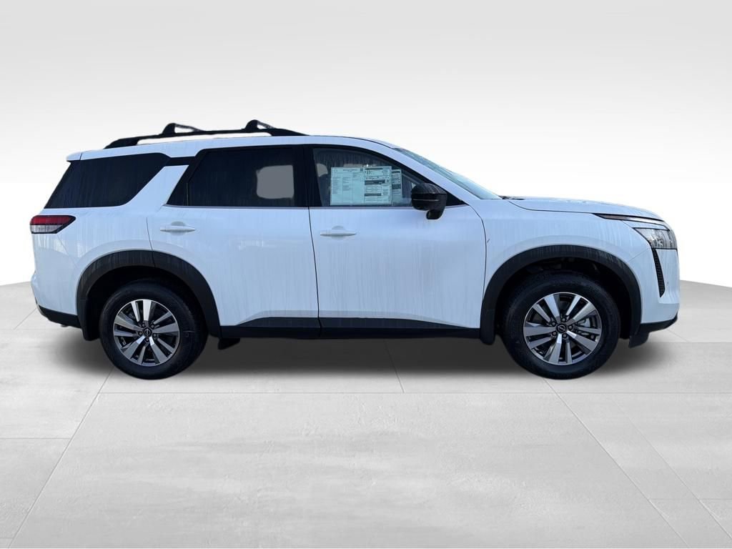 New 2026 Nissan Pathfinder SL image 9