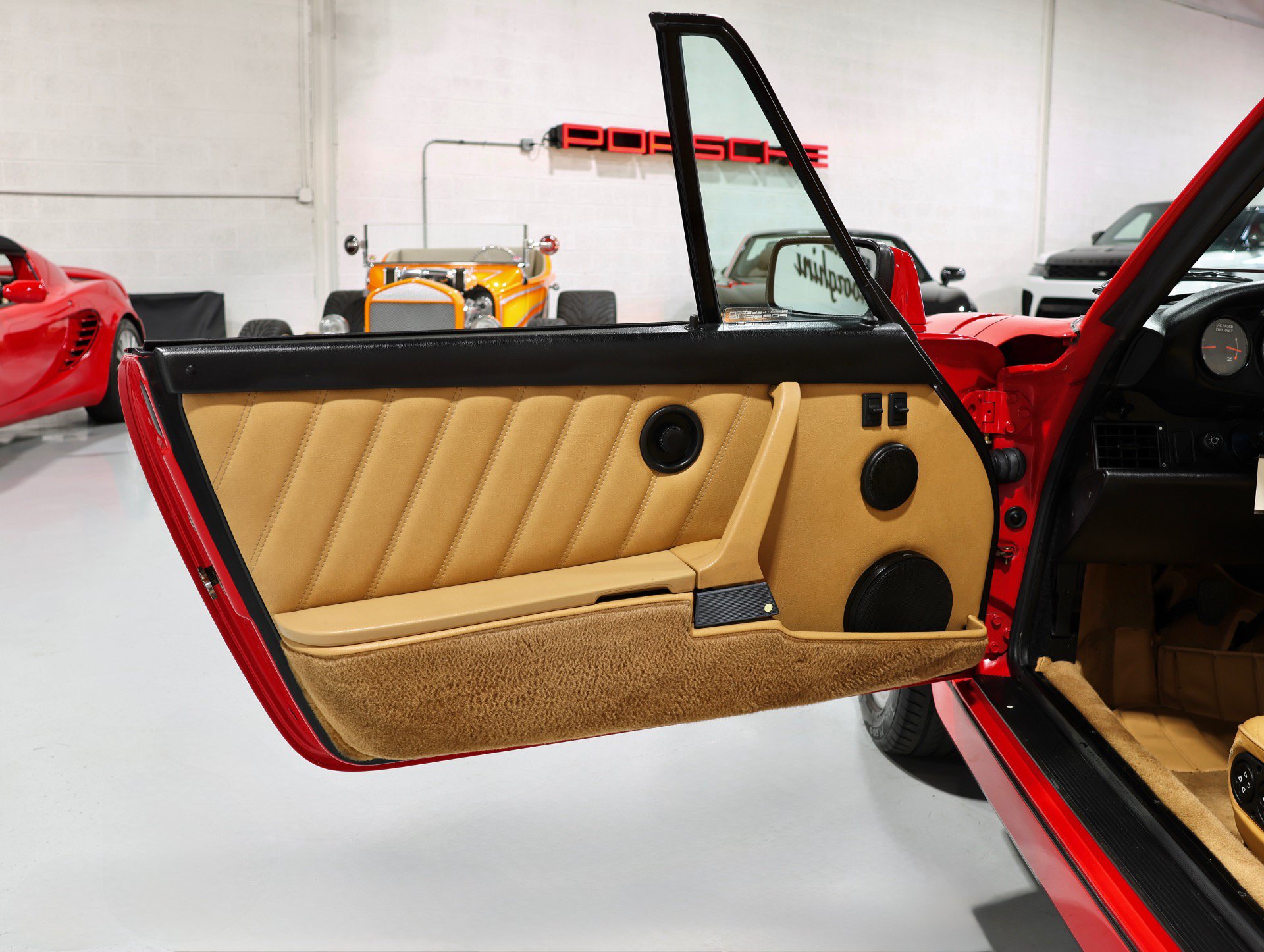 Used 1990 Porsche 911 Carrera image 14