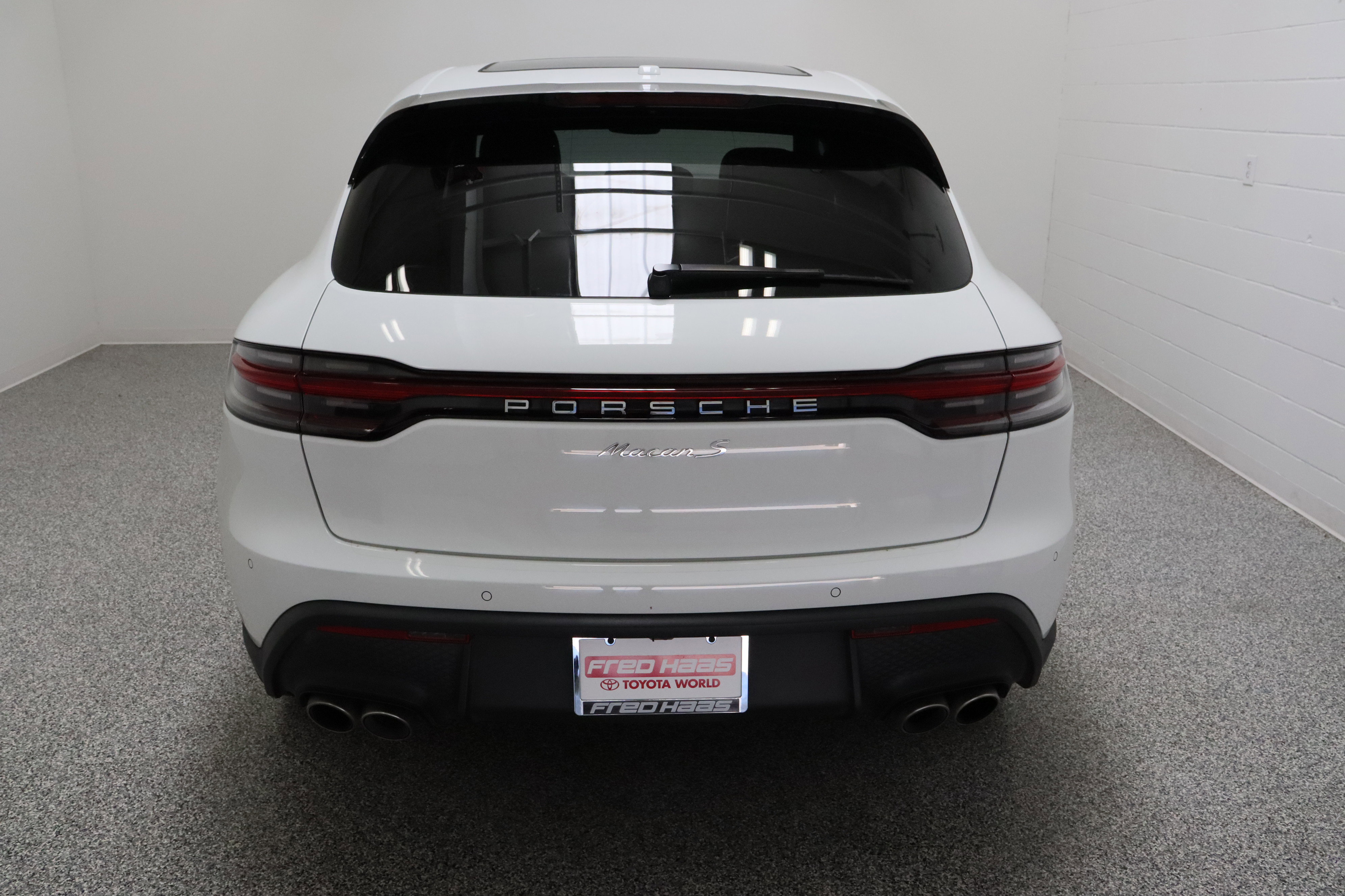 Used 2023 Porsche Macan S image 8
