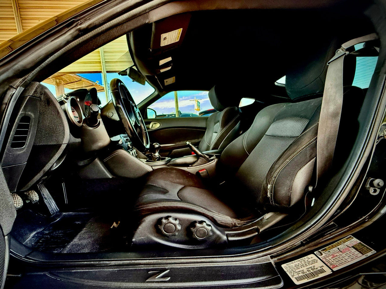 Used 2011 Nissan 370Z Touring w/ Sport Pkg image 16