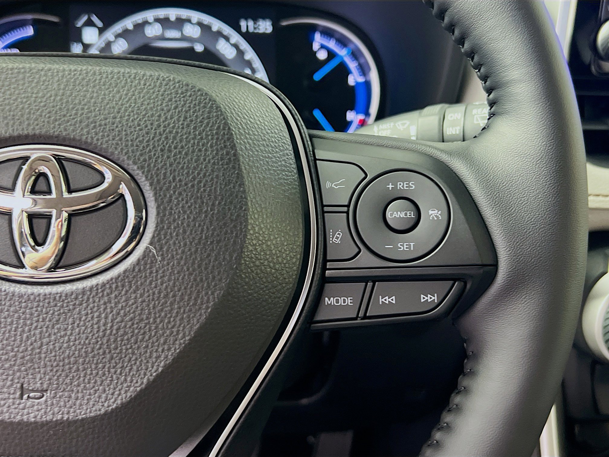 New 2025 Toyota RAV4 XLE image 19