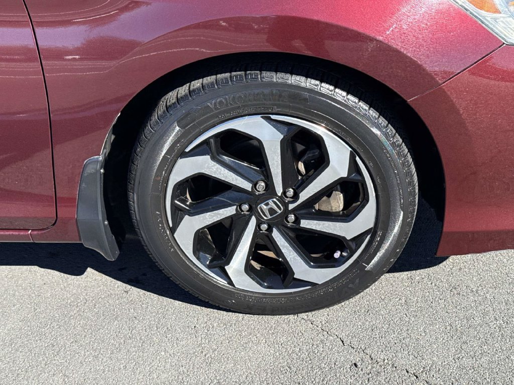 Used 2016 Honda Accord EX image 14