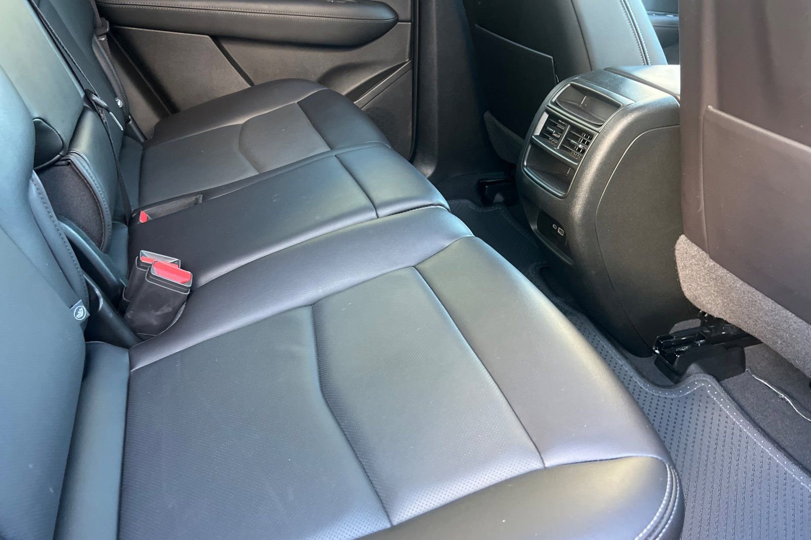 Used 2025 Cadillac XT5 Premium Luxury image 17